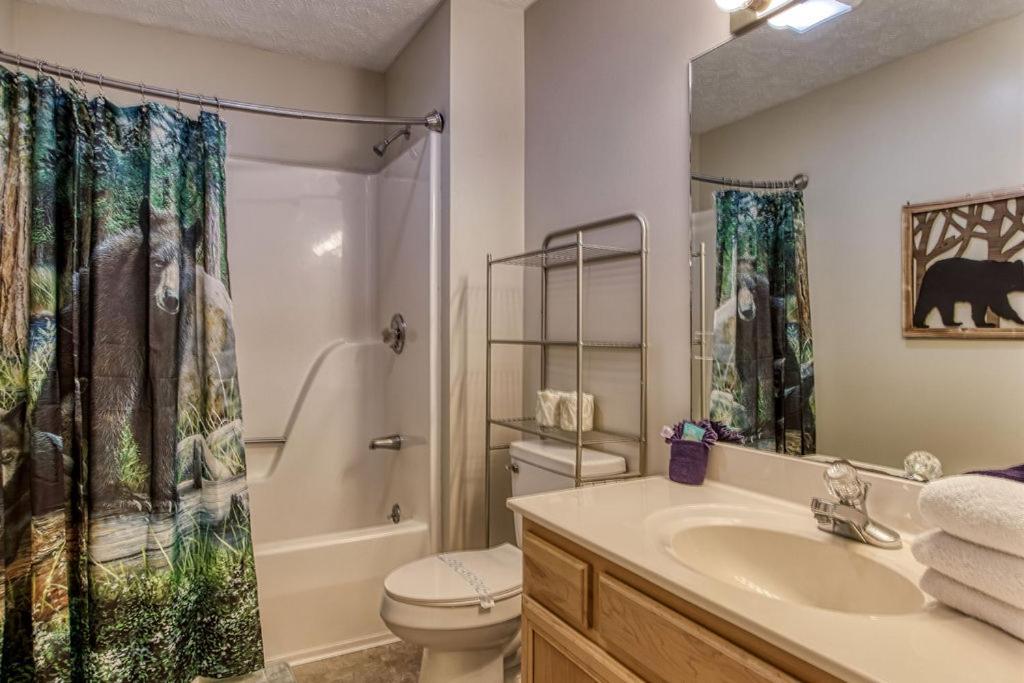 River Song, Near River, Hot Tub, Foosball, Wifi 1089 Free Tickets Each Paid Day, Dollywood And More Sevierville Exterior photo