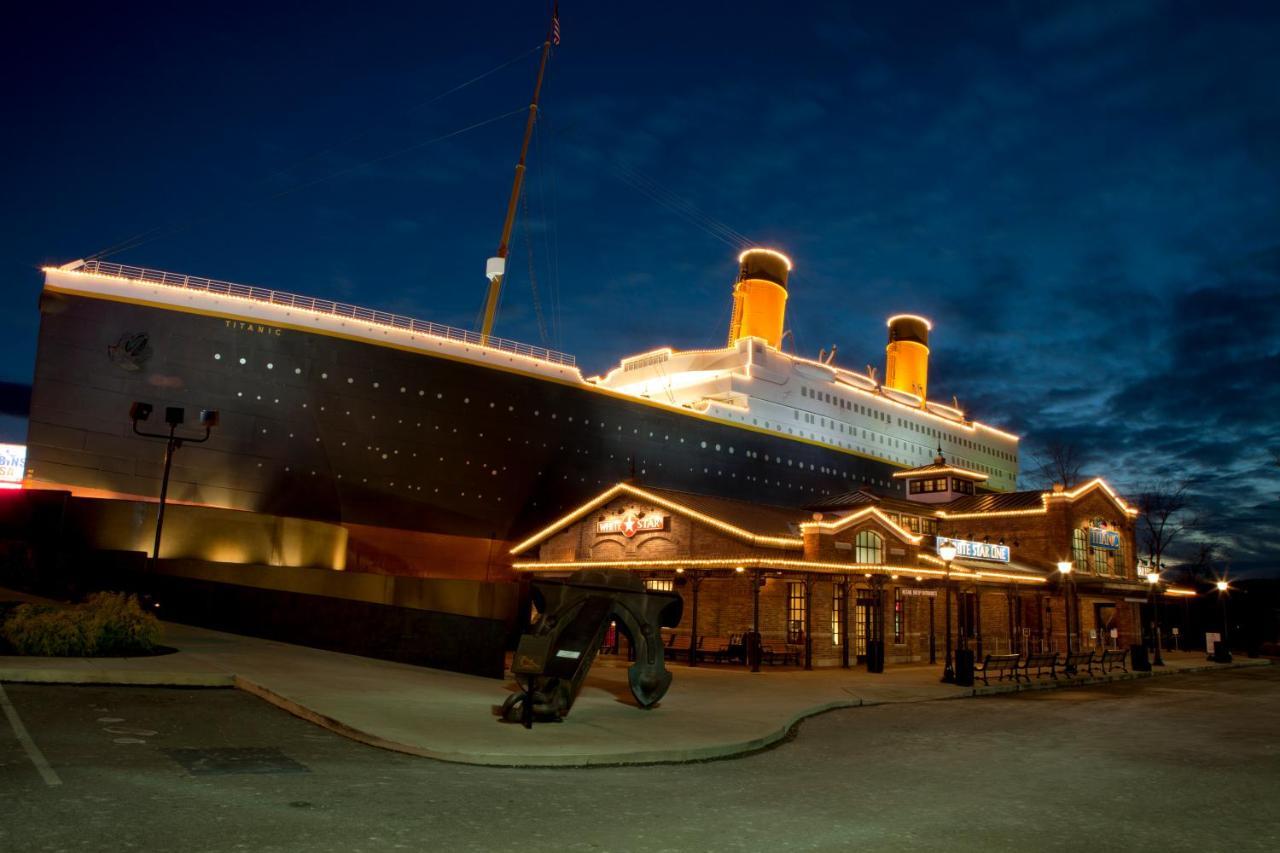 River Song, Near River, Hot Tub, Foosball, Wifi 1089 Free Tickets Each Paid Day, Dollywood And More Sevierville Exterior photo