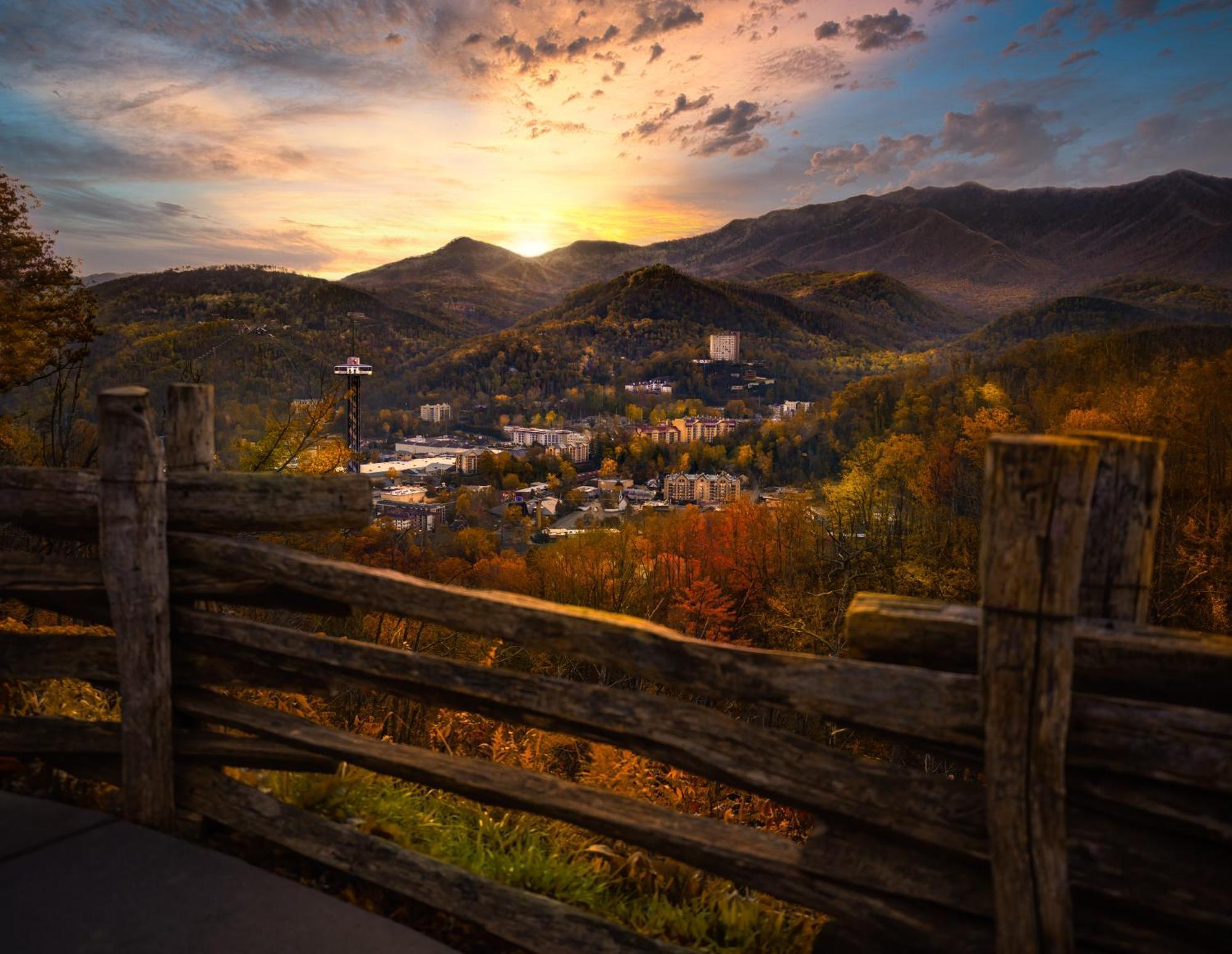 River Song, Near River, Hot Tub, Foosball, Wifi 1089 Free Tickets Each Paid Day, Dollywood And More Sevierville Exterior photo